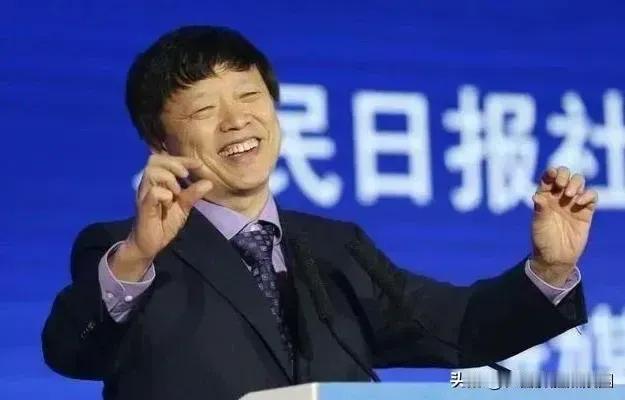 果然胡锡进又没忍住，也来点评农夫山泉口碑改变的事了。

胡总编认为，有些人就是唯