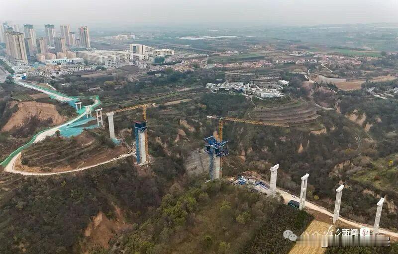 投资超1亿！长武鸦儿沟大桥明年通车，5万群众受益

好消息！彭长公路鸦儿沟大桥项