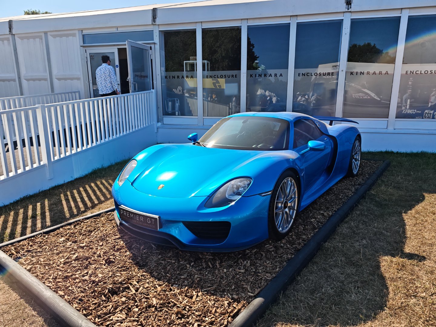 这几天遇到的几辆918 Spyder，一辆在场内，两辆在停车场，还有一辆在高速上