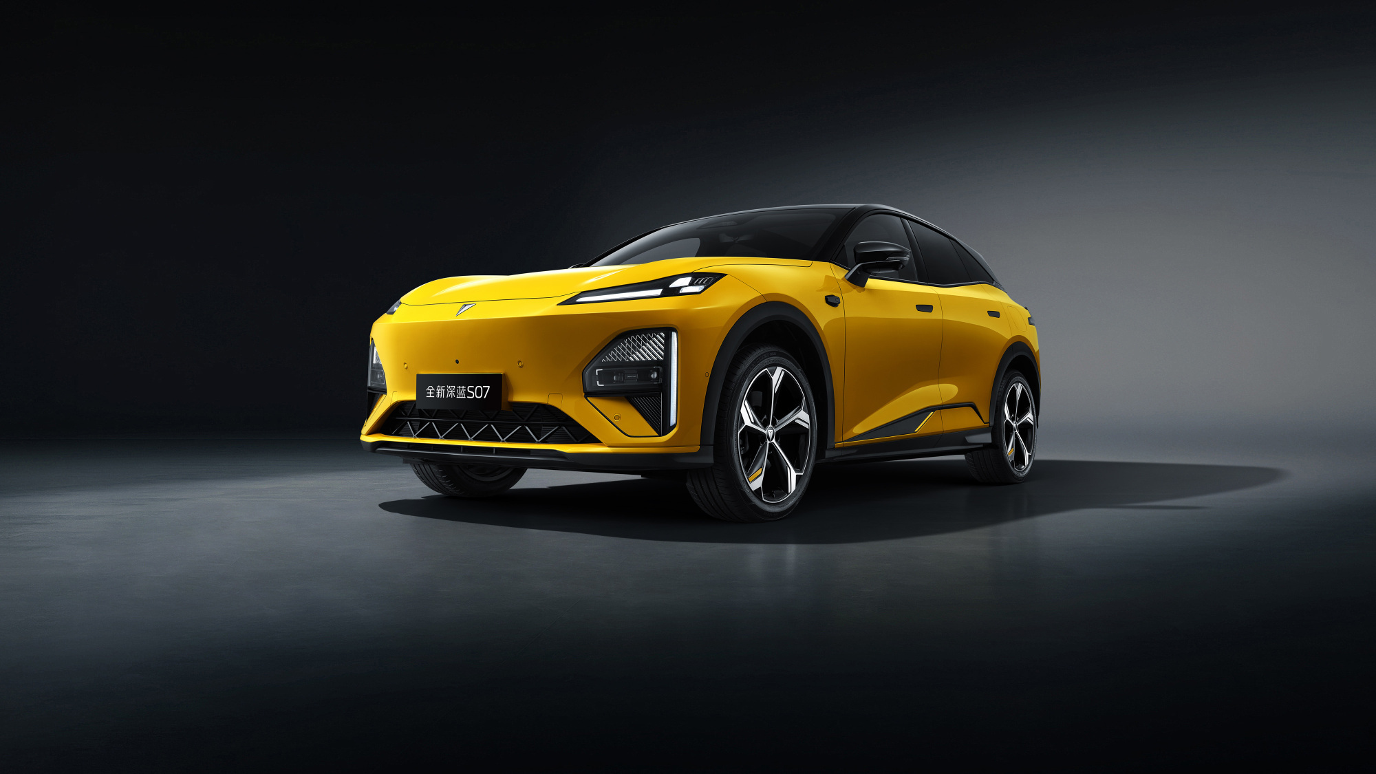 开深蓝S07这段时间，纯电日常代步够稳，冬天续航也不怎么掉链子，快充补能快，通勤