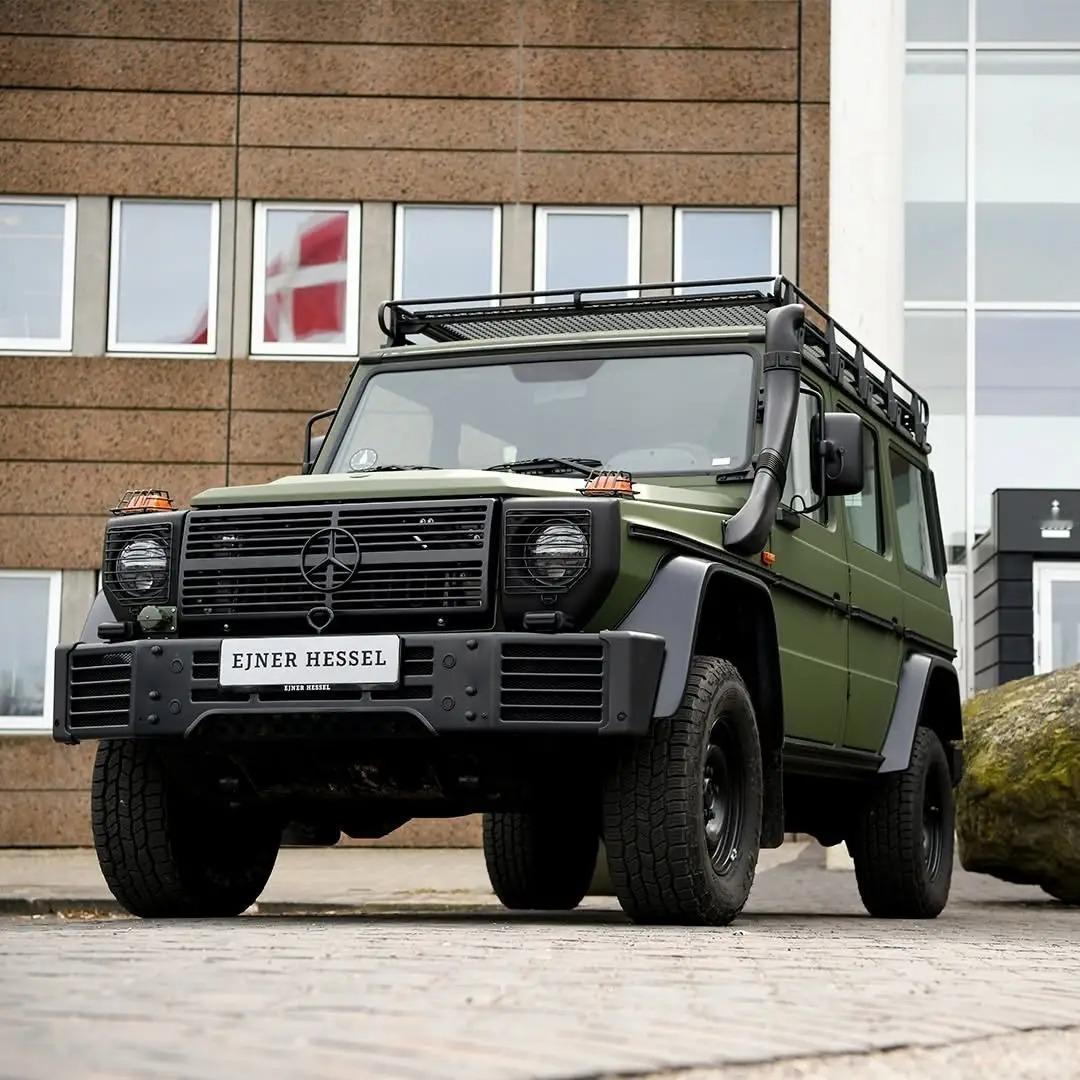 车市观察 过去一年，平行进口商一直在想办法引进奔驰W464军版奔驰G，目前看没有