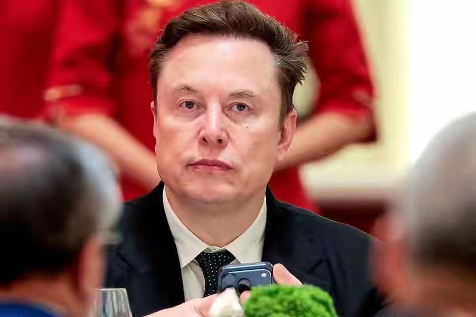 马斯克称：俄罗斯不会撤军，乌克兰必须做出领土让步才能结束冲突。俄乌局势新进展