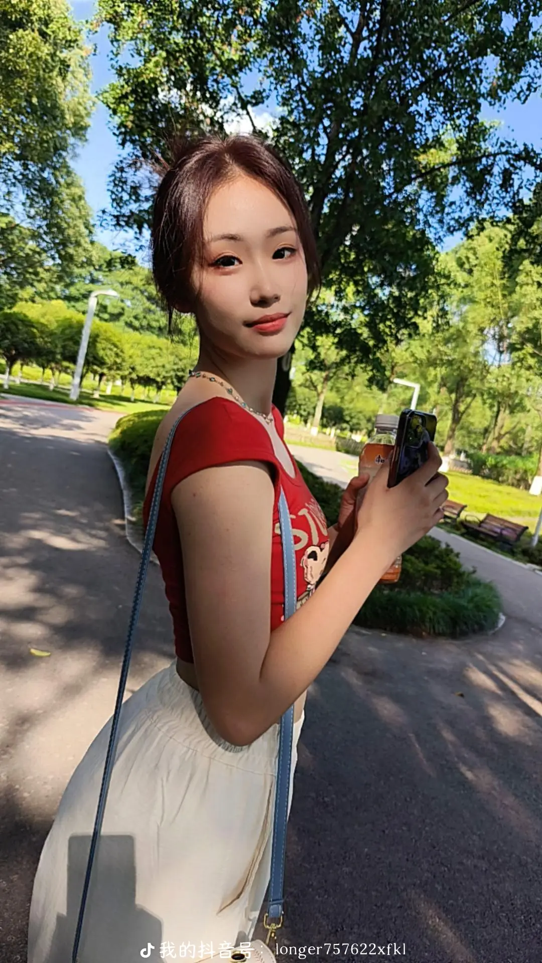 公园甜系女孩 夏日活力ootd  阳光下的女孩