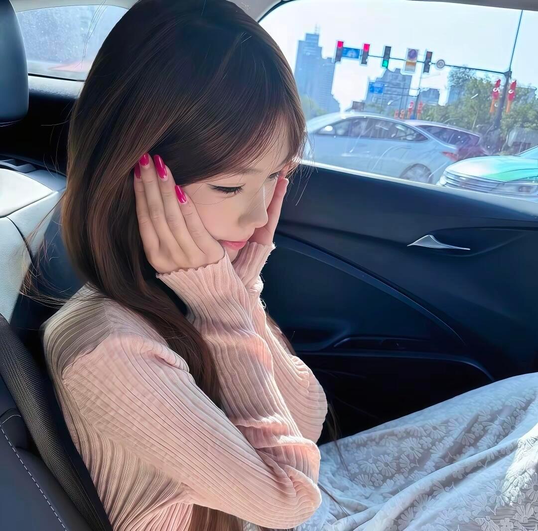 WeChat ｜氛围感女生头像 ​ ​​​