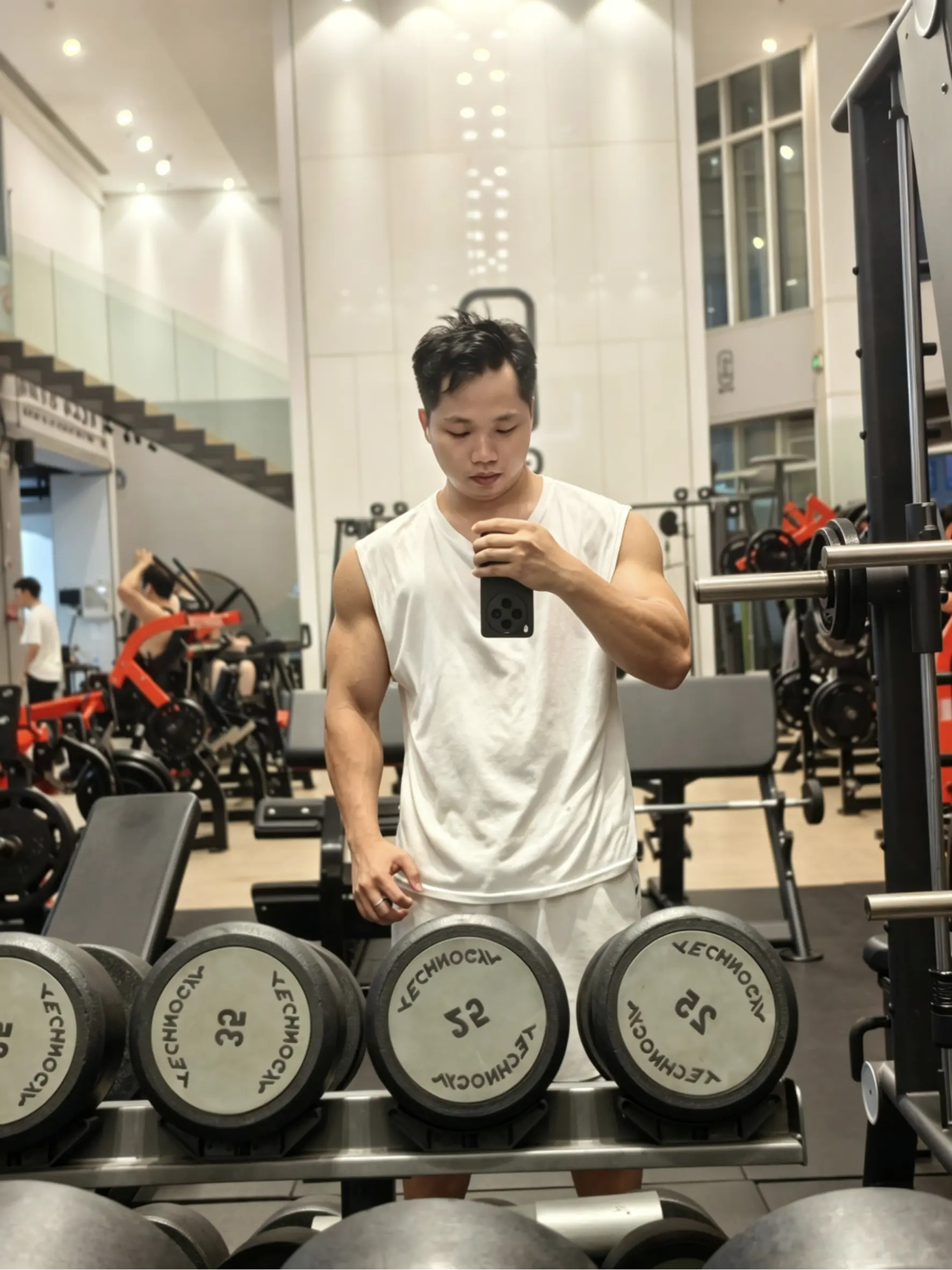 撸铁量力而行 健身自拍 肌肉会记住你的努力 新手增肌记录 新手增肌期