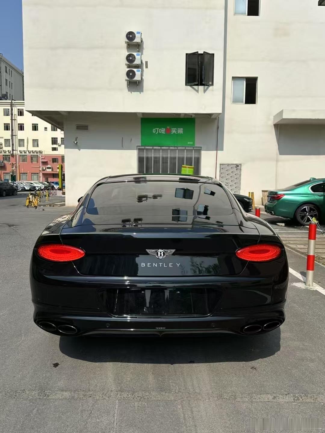 宾利欧陆GT，黑武士版，黑外热刺红内、黑武士套件 穆勒包 双拼内饰 ​​​
