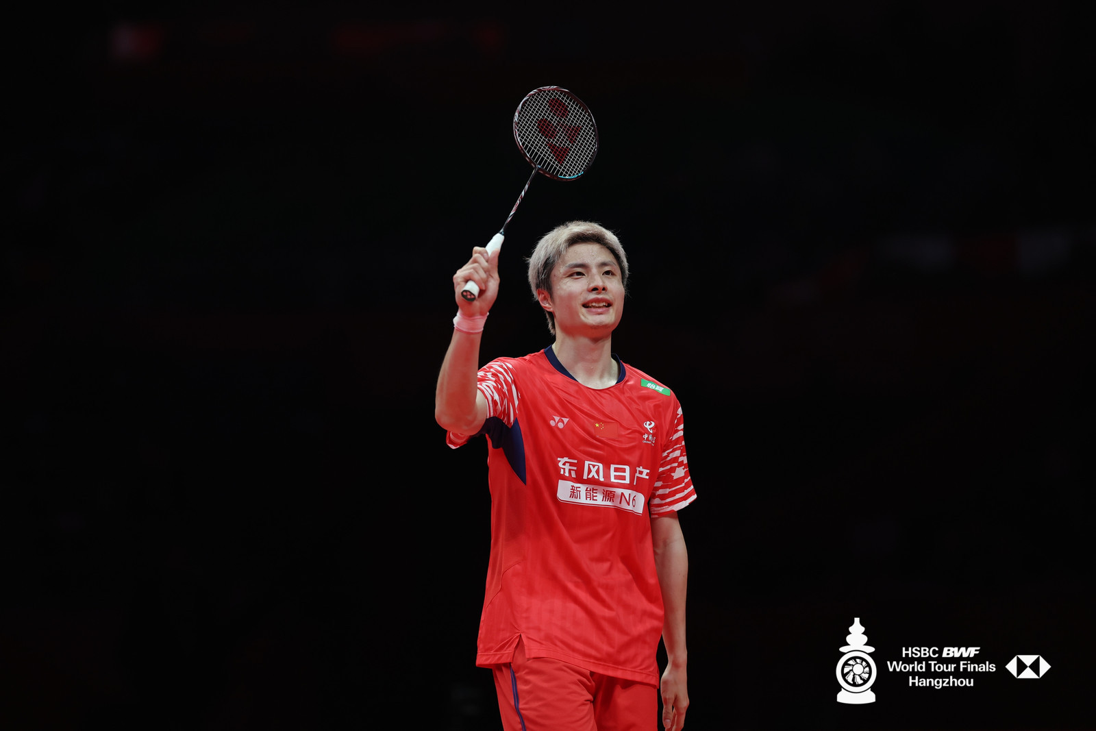 石宇奇📷素材来源：2025世巡赛总决赛组委会石宇奇2比0胜昆拉武特 总决赛石宇