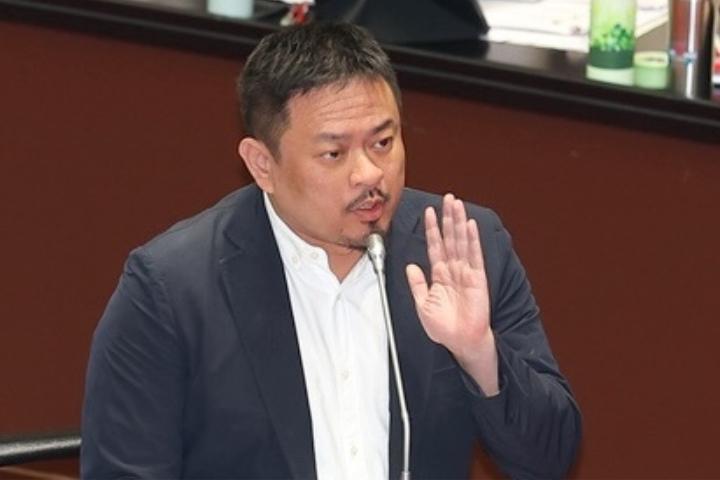 洪申翰拟赴上海为台选手加油！若成行将成赖当局首位赴陆政务官


梅花新闻网 林瑞