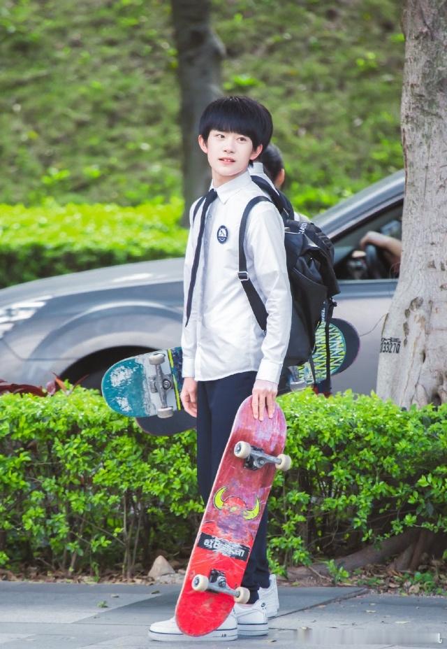 TFBOYS 🧡蔡康永 你知道TFBOYS现在有多红吗🧡TFBOYS 有一天