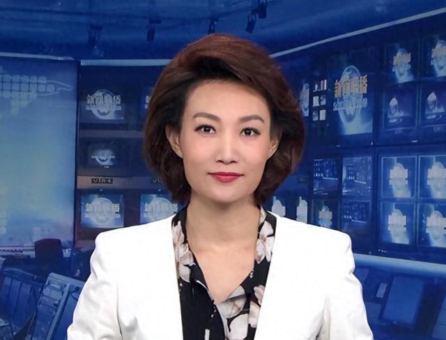 2021年，倪萍上了一档节目谈起了央视国脸李梓萌，说她在央视当主播兢兢业业了20