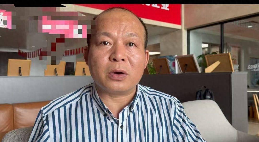 离谱！7月6日封面新闻报道，广西桂林，一名男子运输三车共计90吨夏威夷果，途中货