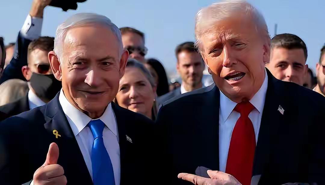 图一内塔尼亚胡笑得一脸灿烂，图二他这表情一言难尽，莫非是Ai图？