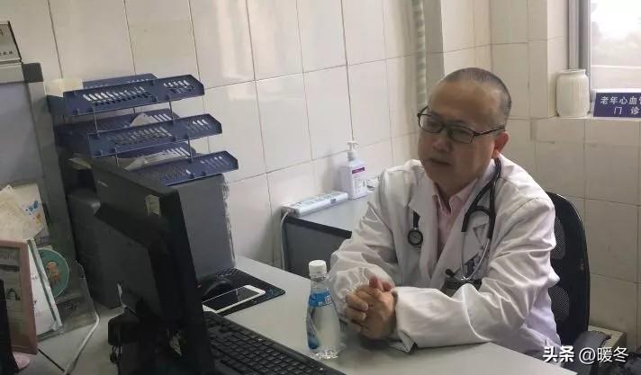 兢兢业业救人治病，最后落得个被罚款，这世道的死板规矩，真的太欺负老实人！
 
江