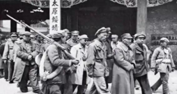 1949年，解放军总攻太原的前一天，赵承绶打电话给王靖国，劝他和孙楚等为全城军民