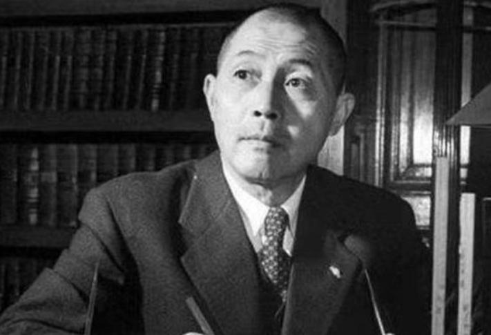 1945年8月下旬，蒋介石任命钱大钧为上海市长、宣铁吾为上海警察局长，觊觎市长职