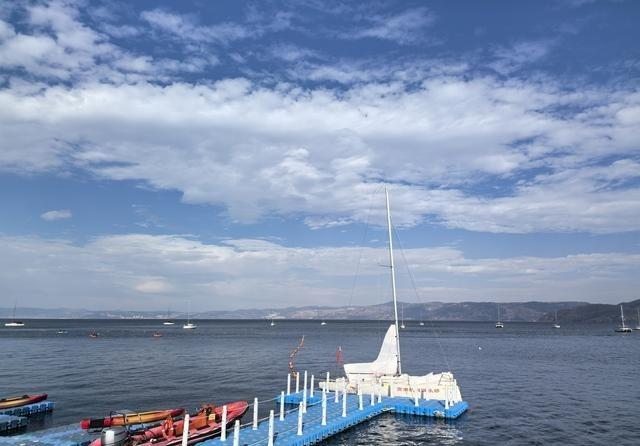 日本是在作死的边缘疯狂试探，这么下去，不出意外的话应该很快就会出意外。现在日本国