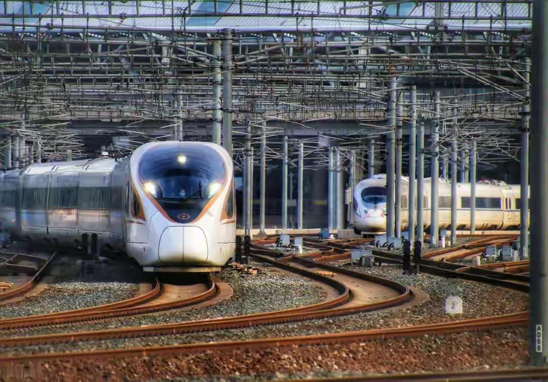 2025年12月22日，中国高铁第一省宝座正式易主！广湛、汕汕两条350时速高铁