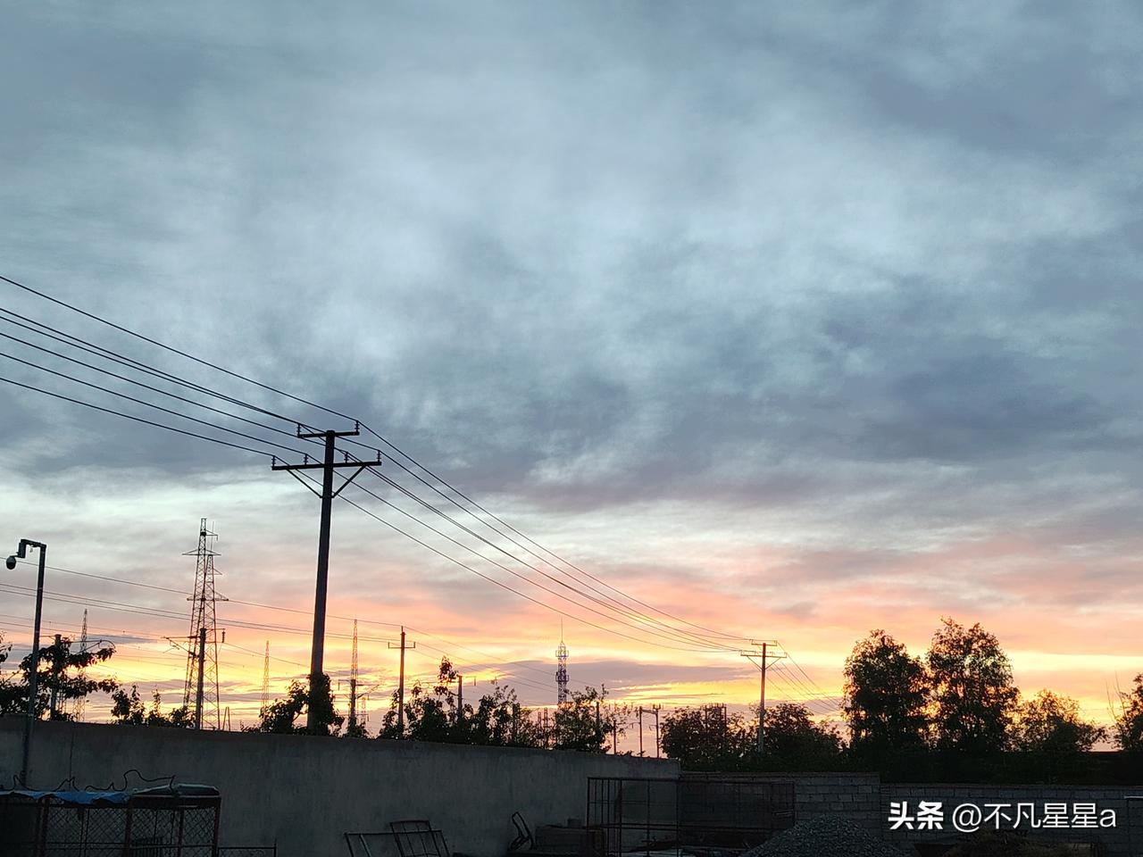 发张你手机里最美的夕阳照可以吗
