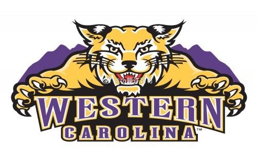 朱正大概率选择西卡罗莱纳大学，目前在D1大学里排名227名，大概率能打上球。闯美