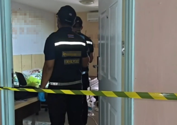 中国留学生在泰坠亡屋内留遗言【中国留学生泰国公寓坠亡，房间墙上留遗言，警方在浴室