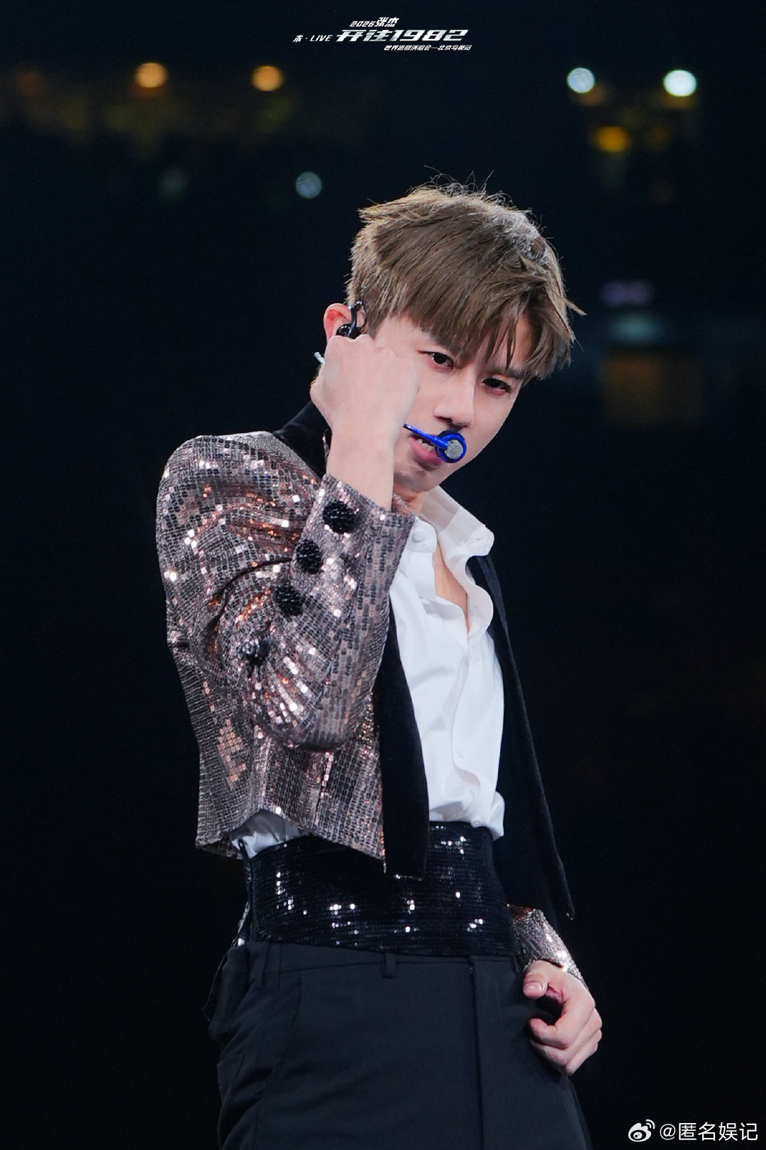 张杰被张杰鸟巢开心组曲治愈了张杰鸟巢开心组曲，真的听一次治愈一次。旋律一响，烦恼