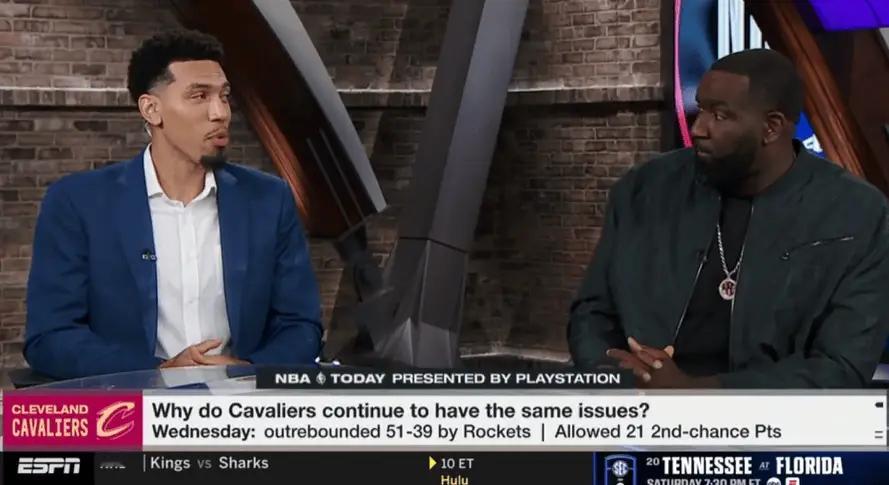 骑士新赛季篮不住nba 结合近期球队的困境回看前段时间丹尼格林在节目中谈到骑士队