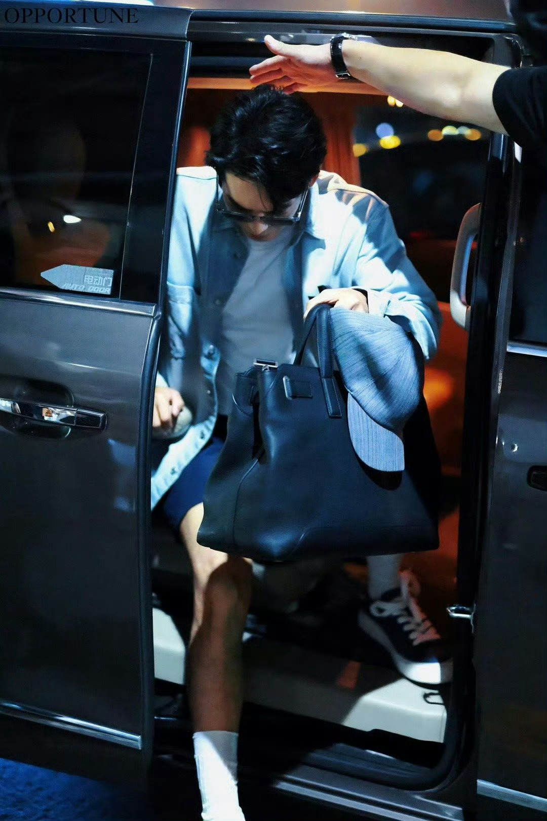 于适✖️巴黎男装周 DIOR 大秀机场出发 ✈️ ​​​