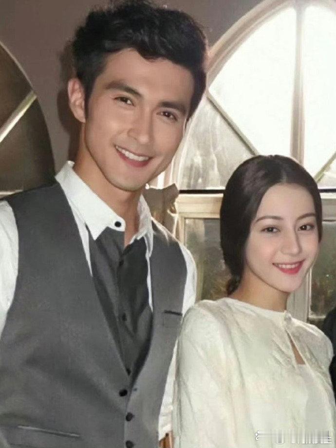迪丽热巴&高伟光早期合照 ​​​