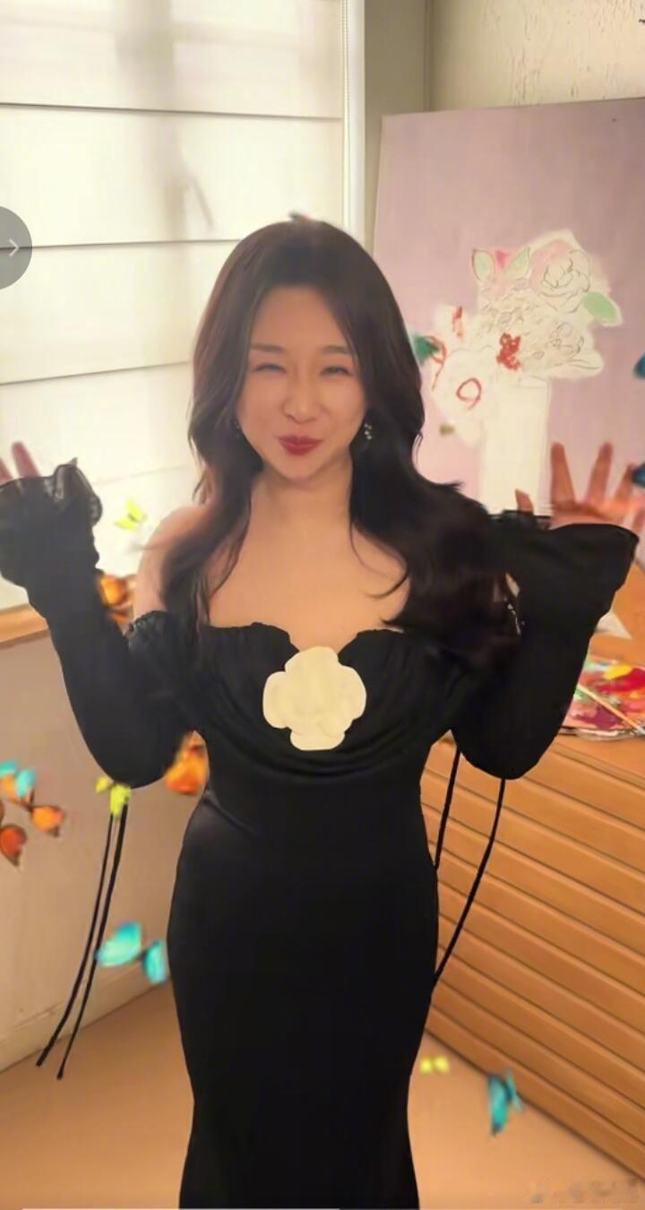 ？？？今年是什么内娱减肥元年，傅首尔瘦成这样了 ​​​
