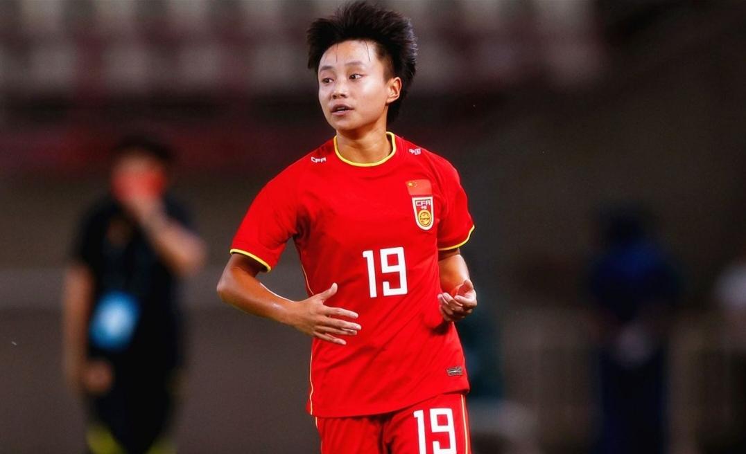 张琳艳长大了！看了女足亚洲杯，感觉到张琳艳的实力，是中国女足不可或缺的存在。
