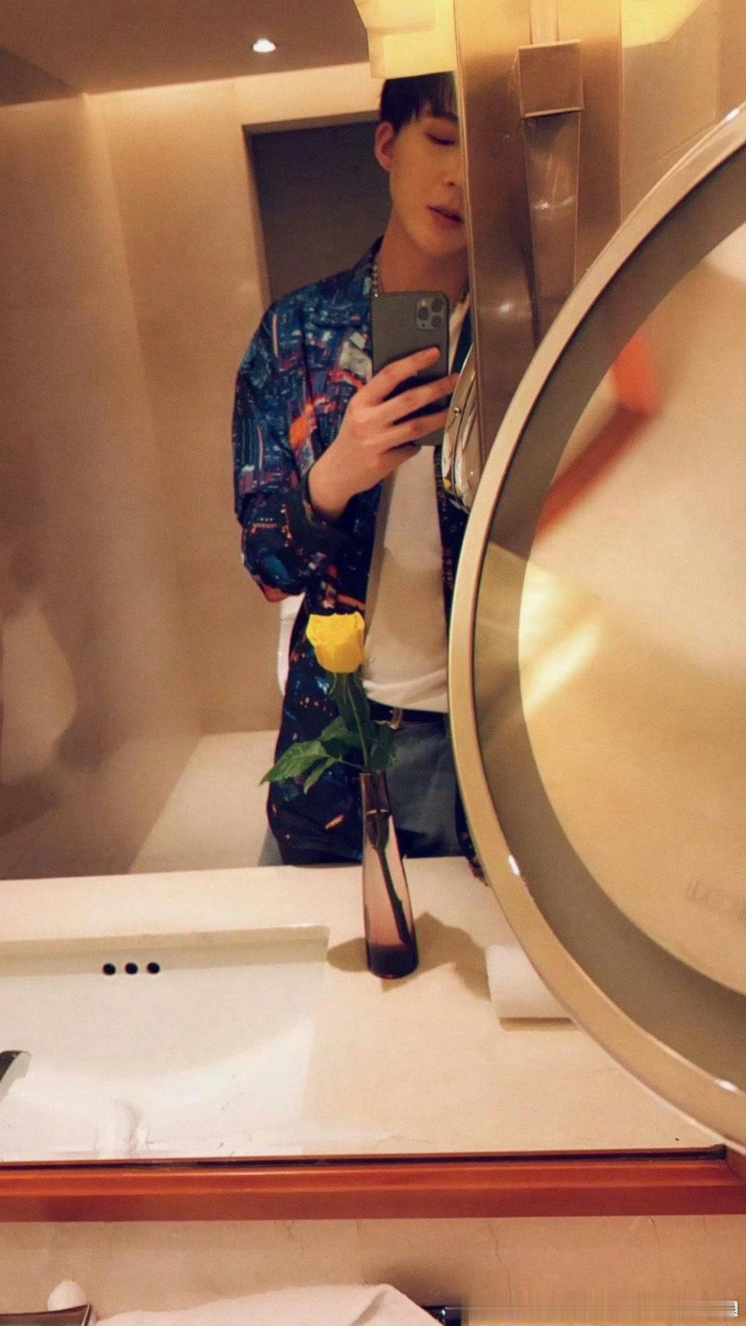 摩登兄弟 呜呜呜想要看这种自拍