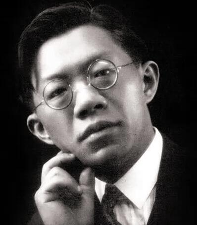 1919年5月4日上午，北大学生罗家伦刚起床，就接到紧急任务——写宣言，两小时后