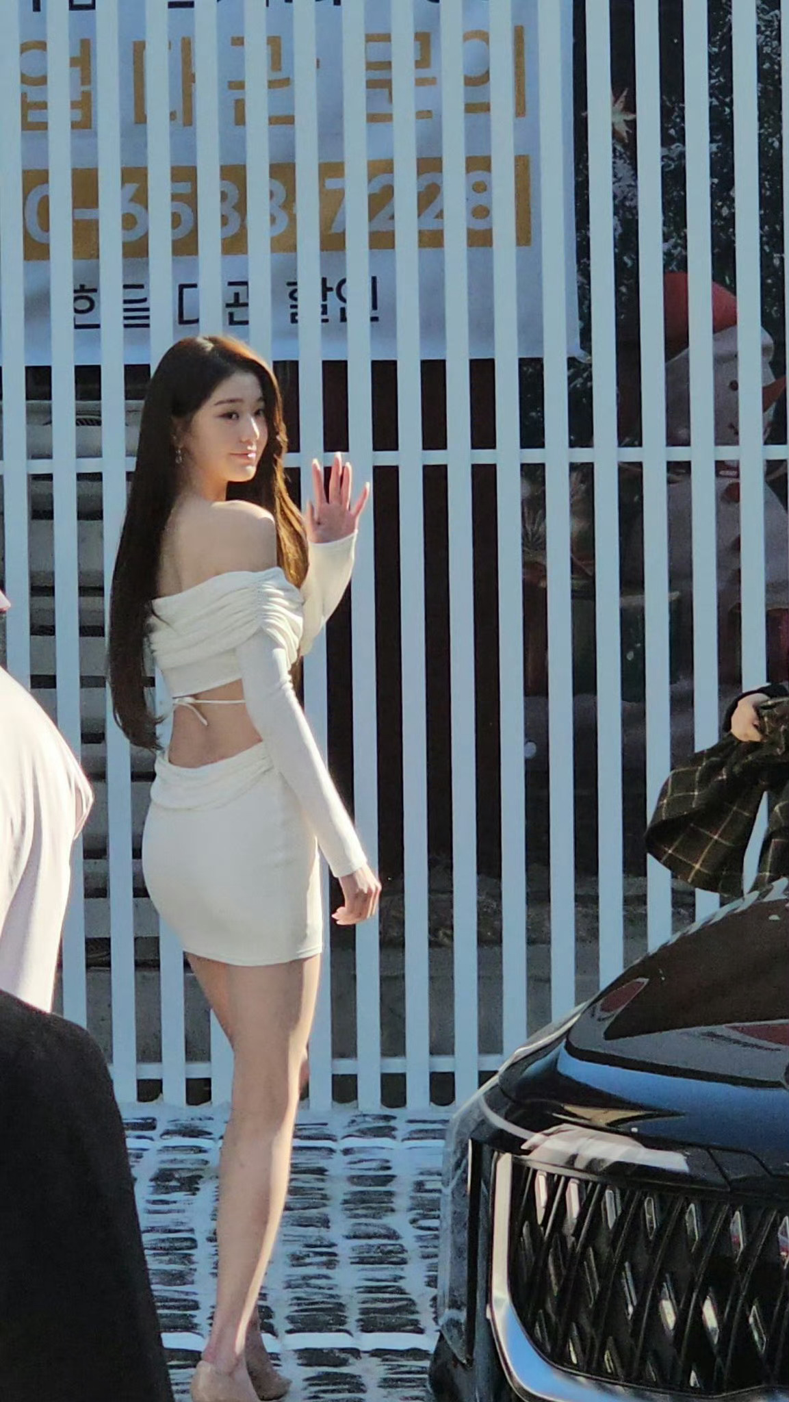 腰臀比好绝…怎么隔着屏幕闻到一股女人香 