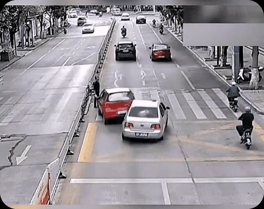 宁停三分不抢一秒！我叫你还往里走！