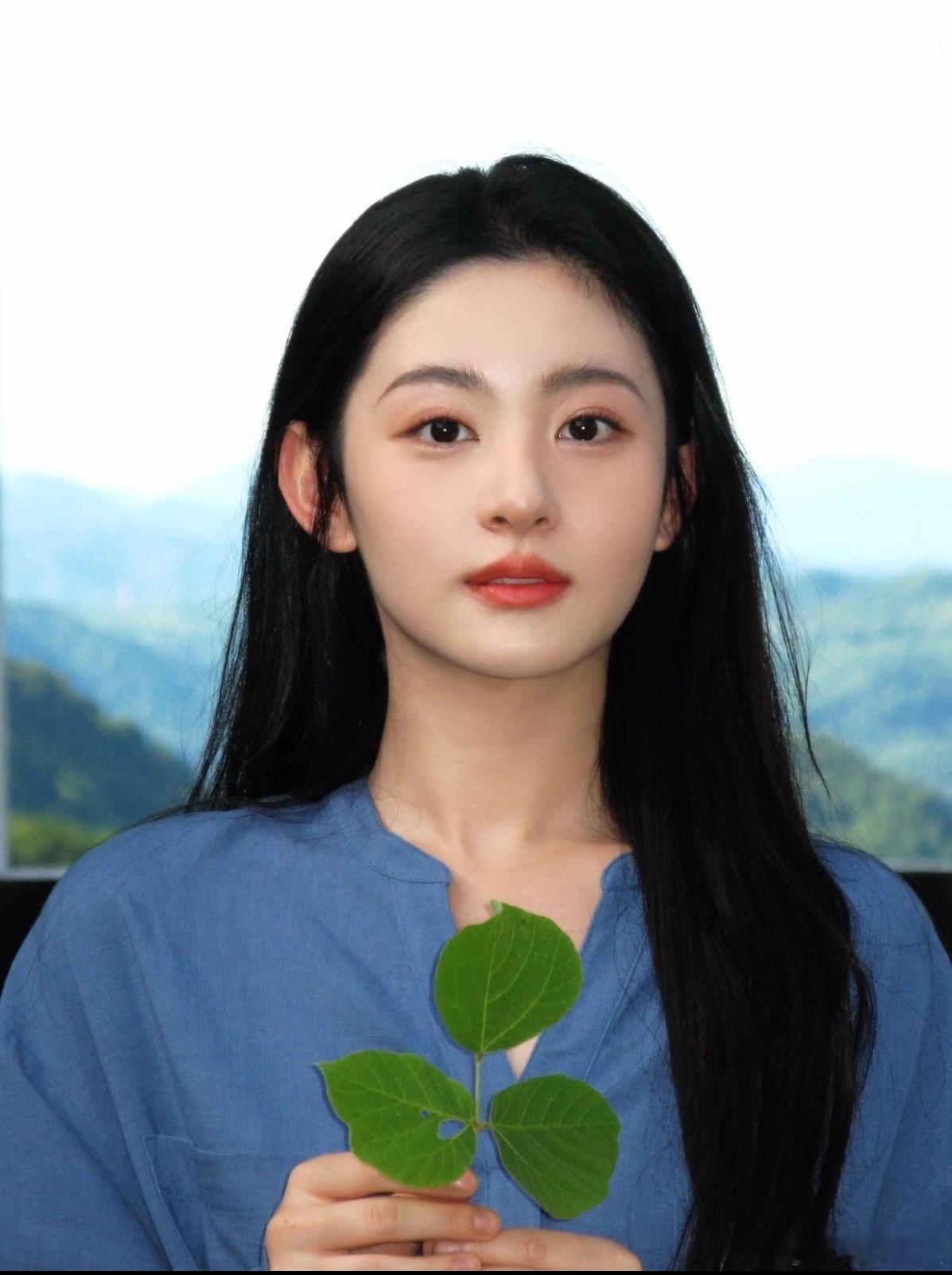 于正问赵晴像不像林青霞离开于正谁还逗我笑，赵晴上辈子是救了于正吗？于正真的好无脑