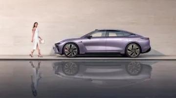 星途双车，开启智能豪华的出行之旅，在繁华喧嚣的都市中，我们渴望一款能陪伴我们穿越