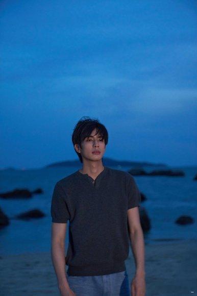 野狗骨头好好看 宋威龙在《野狗骨头》中演技炸裂，陈异那复杂情感，被他精准拿捏！ 