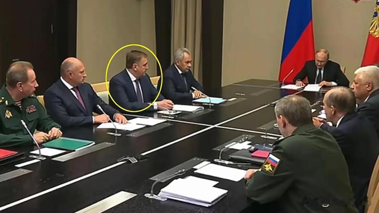 2. 普京将主持俄军方会议 爱将久明参会被传是接班人：普京将主持俄武装力量未来发