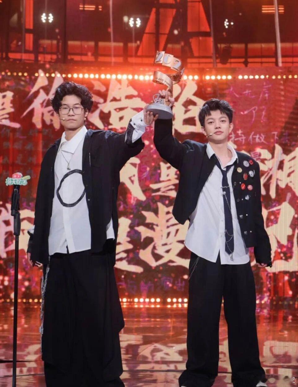 程璐剧透脱友3脱口秀和Ta的朋友们 刷到程璐的直播切片了，他说脱友后面会有大王来