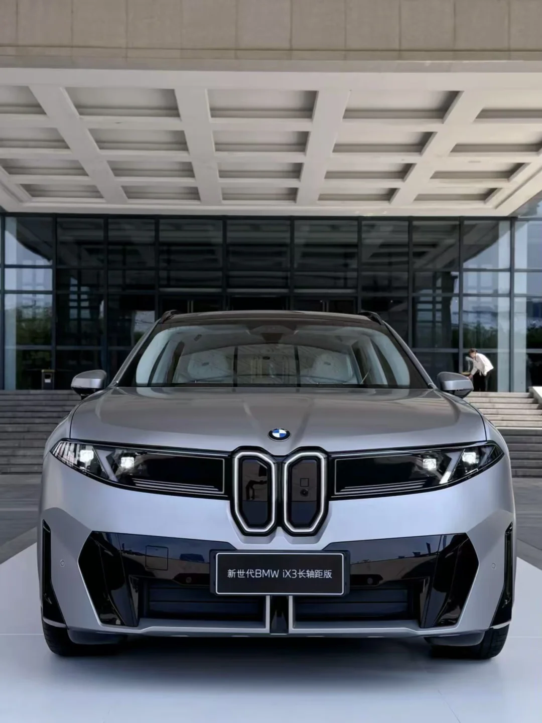 月底BMW iX3 实车到店，有想看车的老板吗!