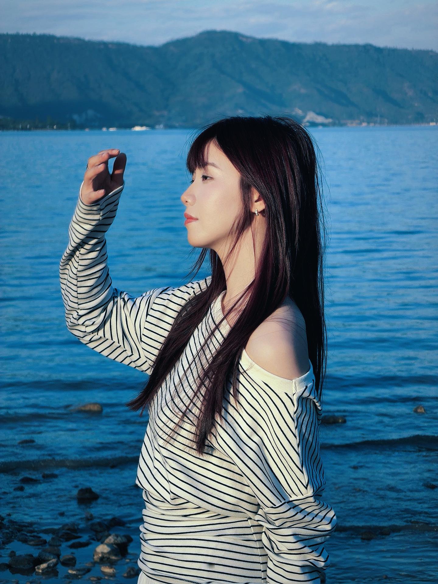 蓝色不只忧郁的 