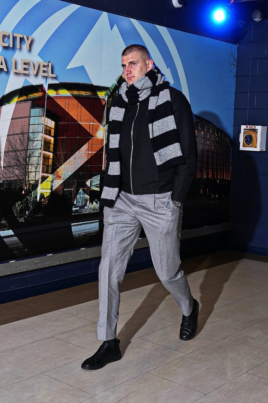 【约基奇金句继续：说现在篮球不如30年前，就等于说大哥大比智能手机好】原文：“如