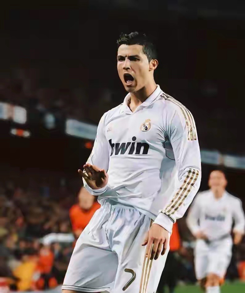 有人说C罗140个欧冠进球是“吃饼”，梅西的盘带才是艺术。 C罗140球42助攻