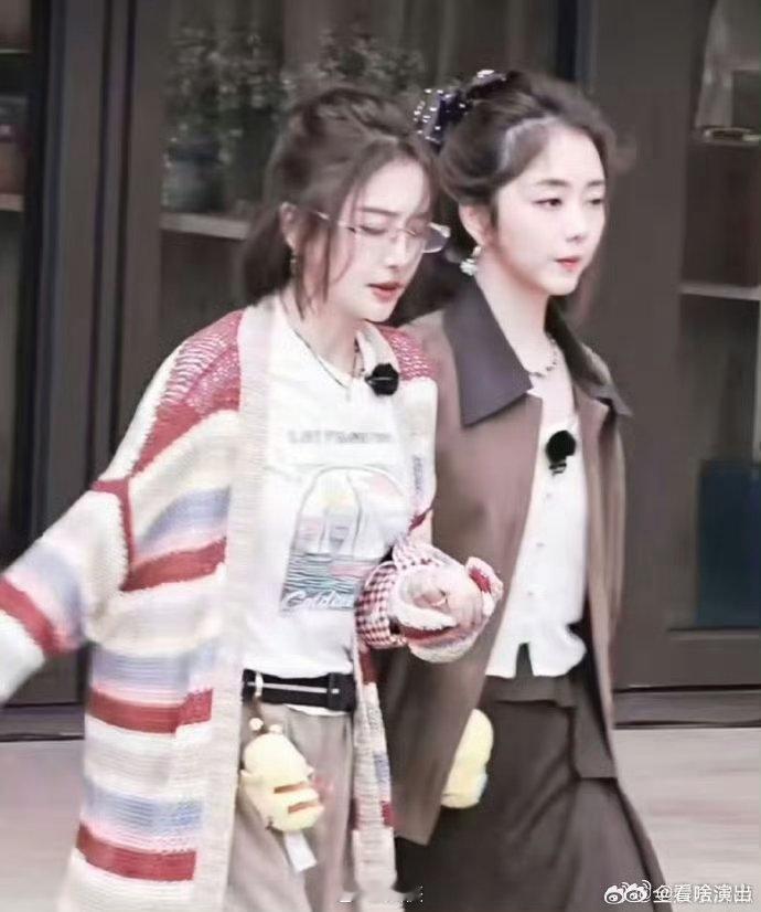 谭松韵录制的是向往的秦岚 谭松韵对秦岚的依赖感好真实，满眼信任，默默支持，真心相