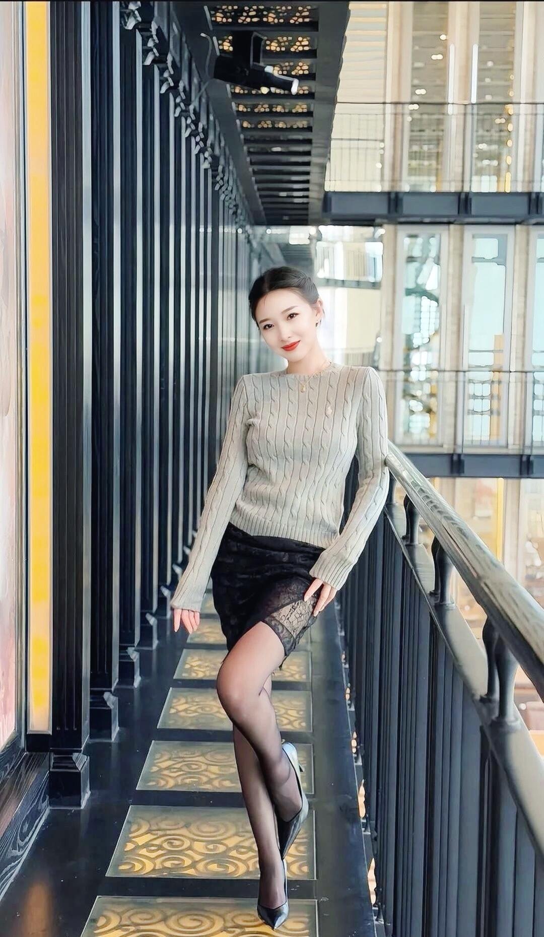 楼阁倚栏杆，红妆倚楼看。晒图笔记大赛 记录我的2026