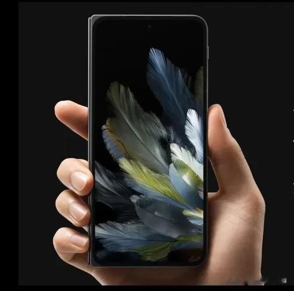 #OPPO Find N3#
外屏方面，OPPO Find N3首次采用超瓷晶玻