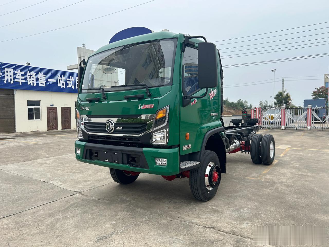 东风
自动挡
四驱
5995
旅居车
蓝牌
原厂底盘
#东风华神载货车# #东风