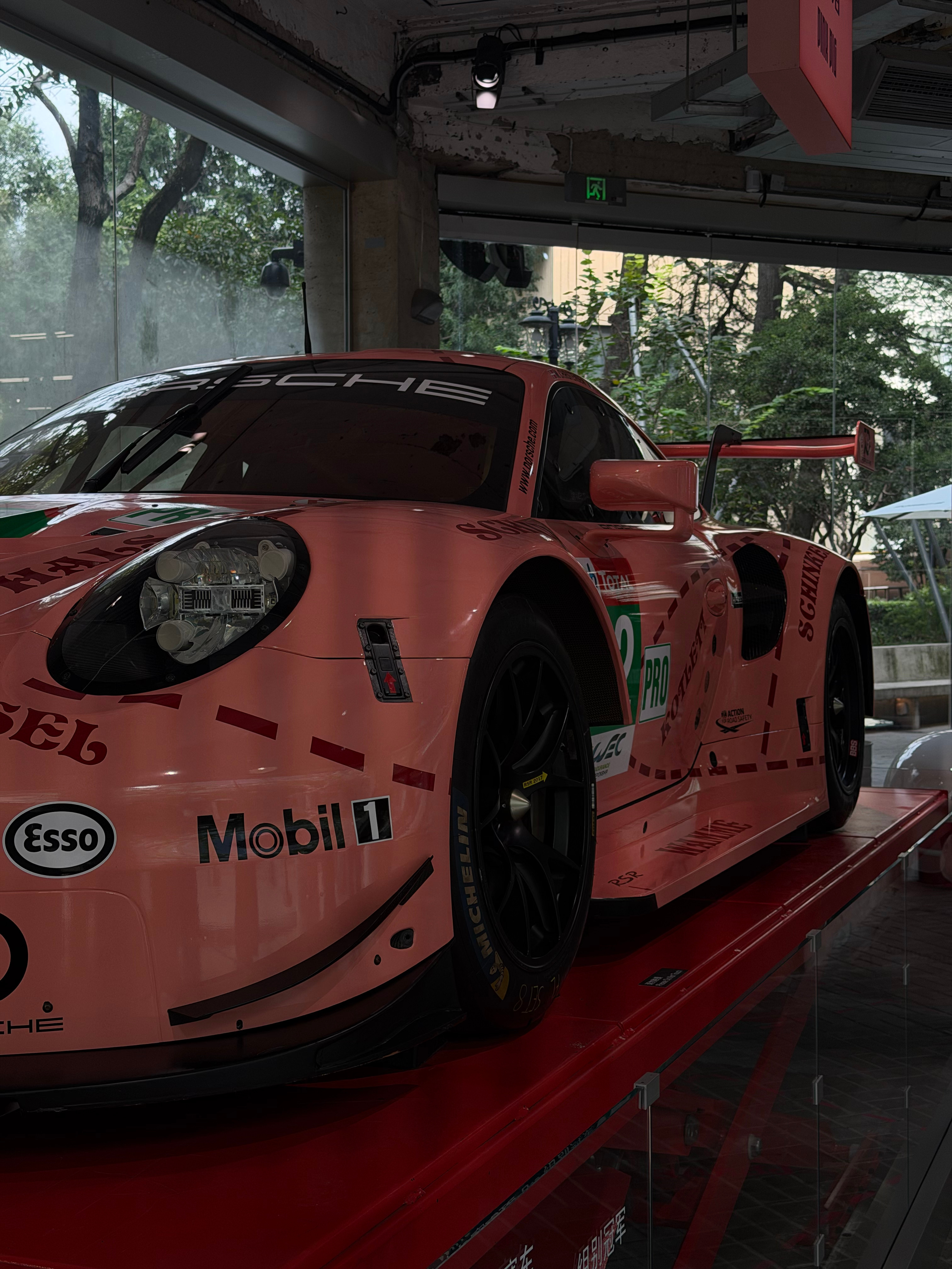 那，有没有什么无需购入一台保时捷，依然可以感受保时捷的活动呢？朋友们，当然也有最