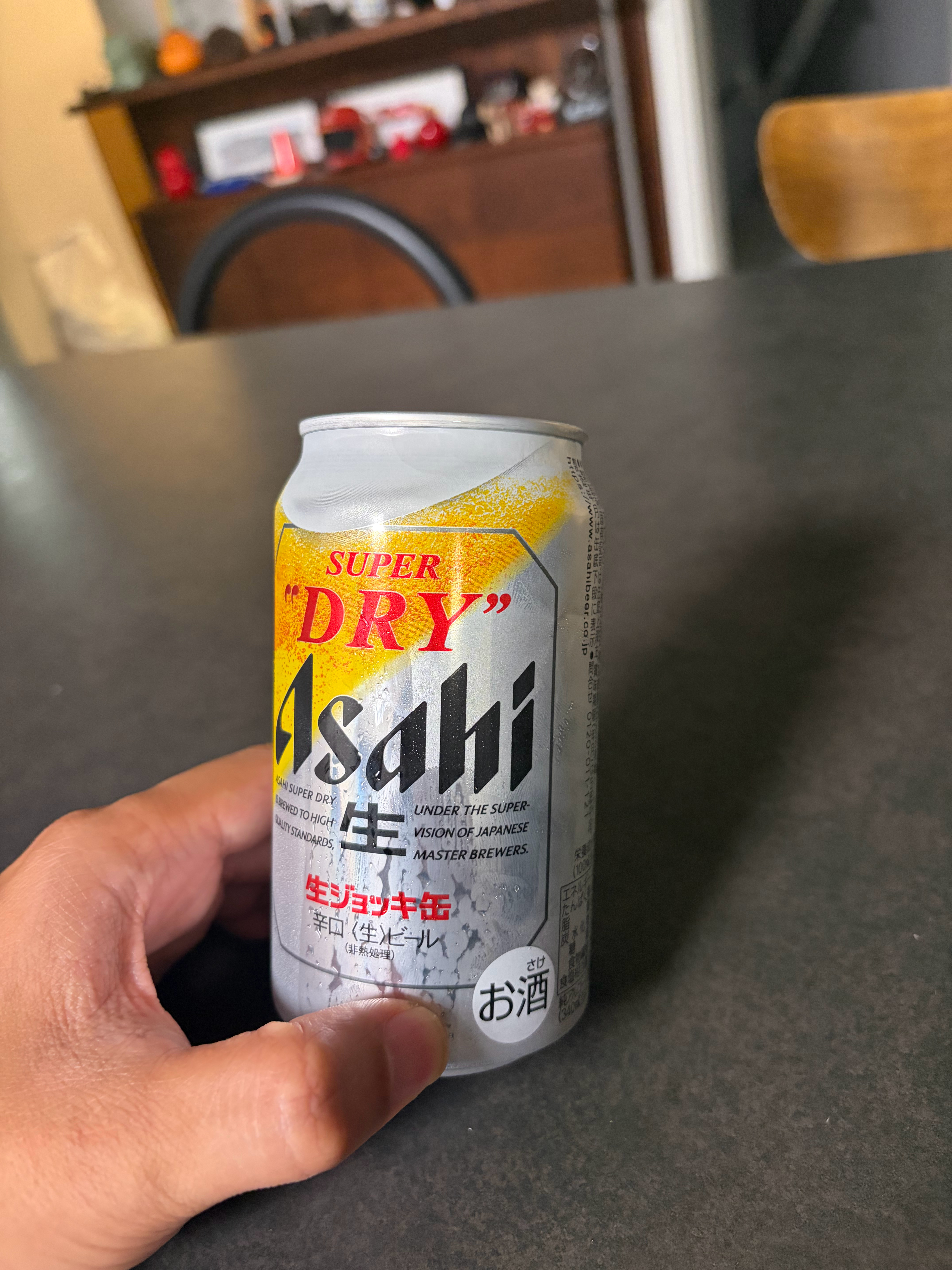 不胜酒李先生最近发现了个好喝的啤酒，不苦不涩，推荐给大家 