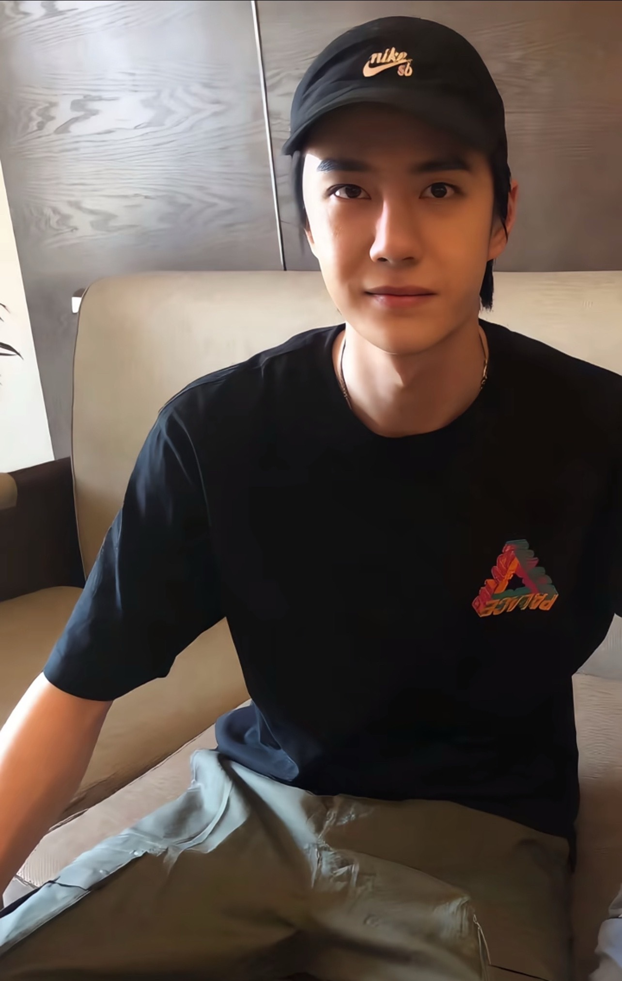 越素越帅 